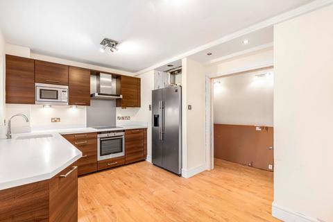 2 bedroom ground floor flat for sale - The Warren, Oxshott, KT22
