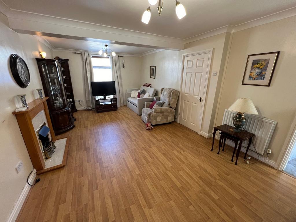 Dumfries Street Treherbert Treorchy 3 bed terraced house for sale £