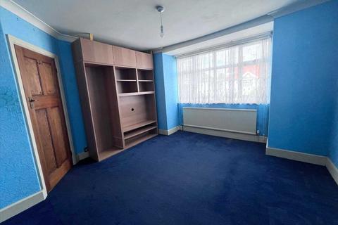 5 Denham Way, Denham, Uxbridge, UB9 5AX