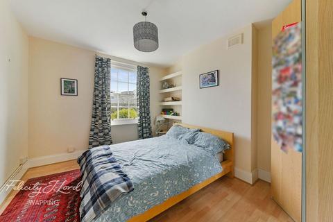 2 bedroom flat for sale, Hardinge Street, Shadwell, E1