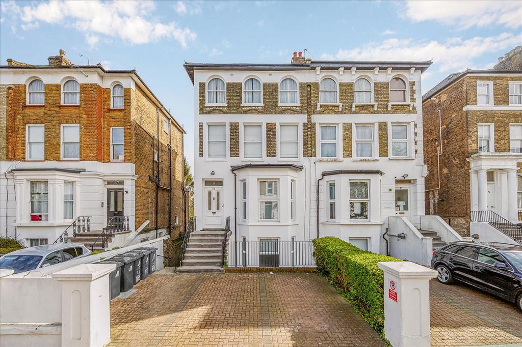 Windsor Road, Ealing, London, W5 2 bed flat for sale £675,000