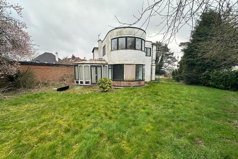 4 bedroom detached house for sale, Brizlincote Lane, Burton-on-Trent, DE15