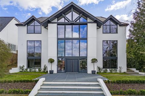 5 bedroom detached house for sale, Eleven Acre Rise, Essex IG10