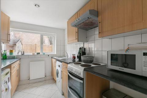 1 bedroom flat for sale, Wadham Road, Putney, London, SW15