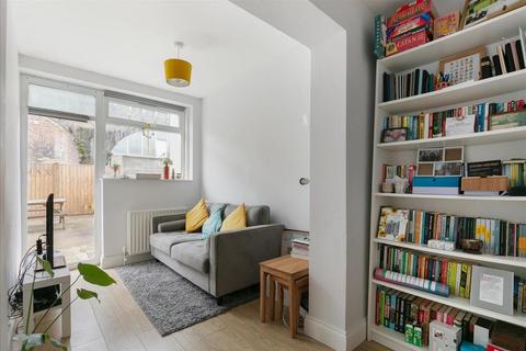 1 bedroom flat for sale, Wadham Road, Putney, London, SW15