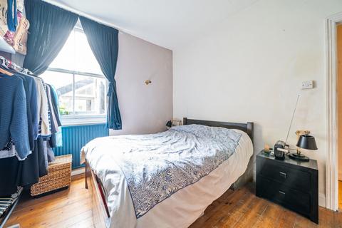 2 bedroom maisonette for sale, Adelaide Grove, London