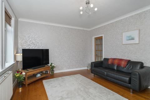 38/2 Silverknowes Crescent, Edinburgh, EH4 5JB