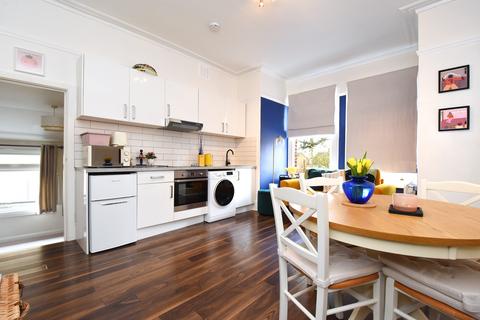 1 bedroom flat for sale, Rodway Road Bromley BR1