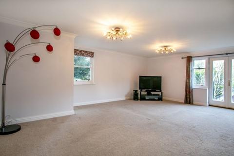 2 bedroom flat for sale, Merlwood Close, Bournemouth