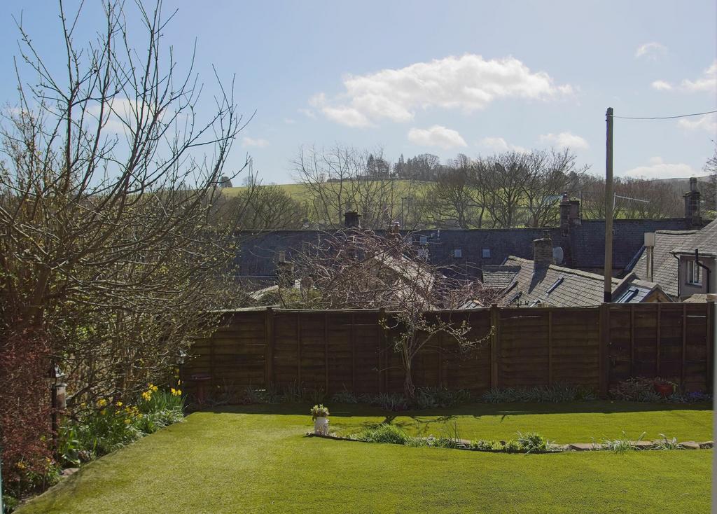 5 G2 A6090 Mayfield garden