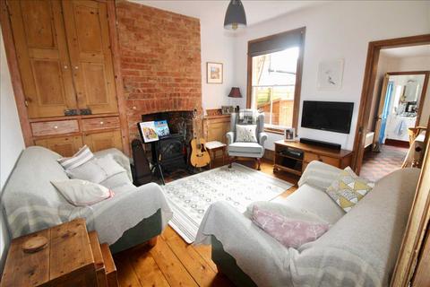 2 bedroom terraced house for sale - Milton Keynes MK12