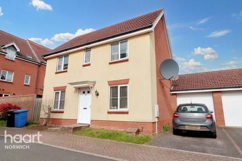3 bedroom detached house for sale - Horn Pie Road, Norwich