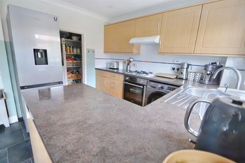 27 Foxes Close, Verwood, BH31 6JZ