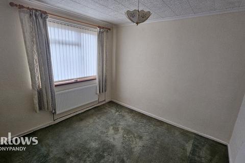 15 Eisteddfa Road, Tonypandy, CF40 2SU