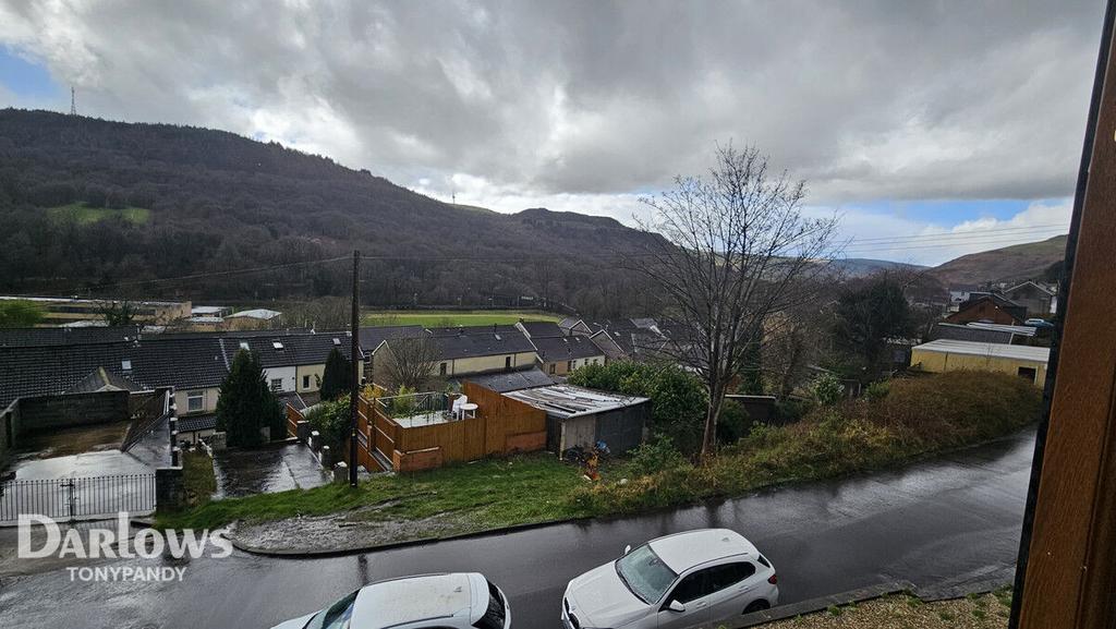 Eisteddfa Road, Llwynypia, Tonypandy CF40 2 3 bed detached bungalow for sale £240,000