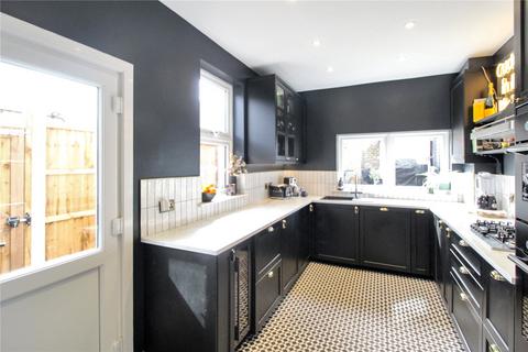 3 bedroom end of terrace house for sale, North Road, Westcliff-on-Sea, Essex, SS0
