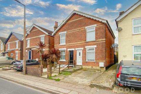 3 bedroom semi-detached house for sale, Harwich Road, Colchester, Essex, CO4