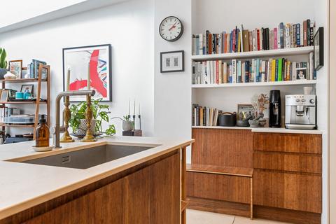 6 Forest Road, Leytonstone, London, E11 1JT