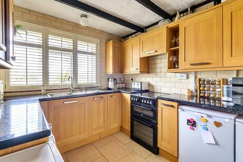 8 Ferney Road, Byfleet, West Byfleet, KT14 7AL