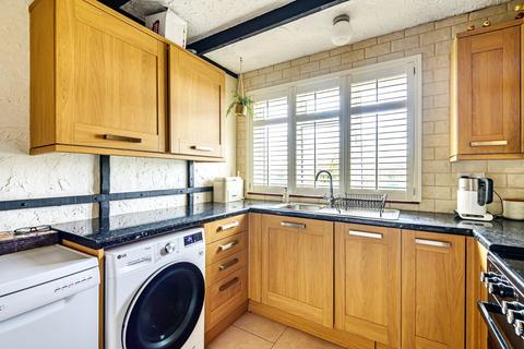 8 Ferney Road, Byfleet, West Byfleet, KT14 7AL