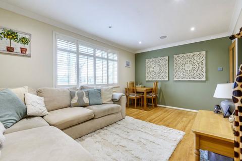 8 Ferney Road, Byfleet, West Byfleet, KT14 7AL