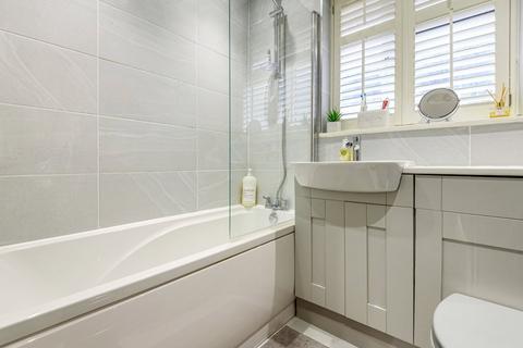 8 Ferney Road, Byfleet, West Byfleet, KT14 7AL