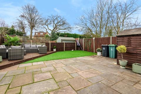 8 Ferney Road, Byfleet, West Byfleet, KT14 7AL