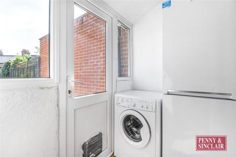 43 Harpsden Road, Henley-on-thames, RG9 1EE
