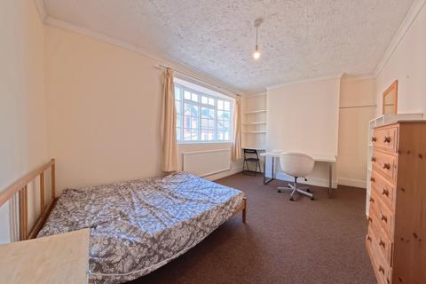 4 bedroom terraced house to rent, Coleman Street, Brighton BN2
