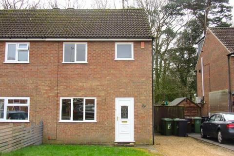 3 bedroom semi-detached house to rent, Regency Avenue, King's Lynn, PE30