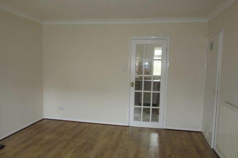 3 bedroom semi-detached house to rent, Regency Avenue, King's Lynn, PE30