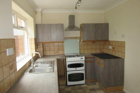 3 bedroom semi-detached house to rent, Regency Avenue, King's Lynn, PE30