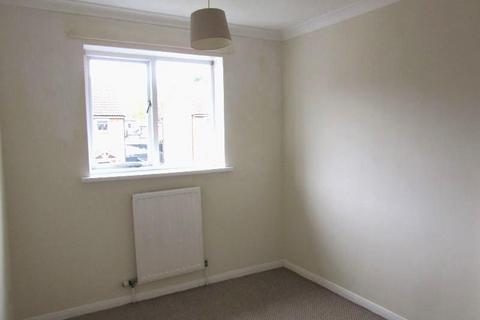 3 bedroom semi-detached house to rent, Regency Avenue, King's Lynn, PE30