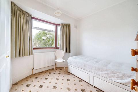 60 Maida Avenue, London, E4 7JJ