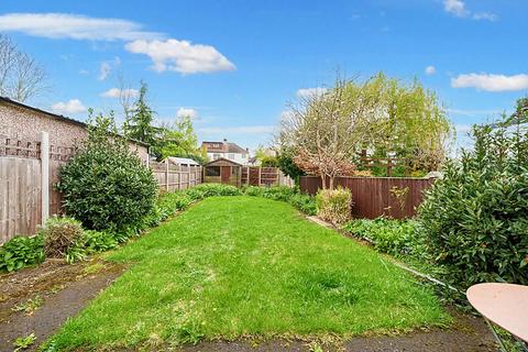 60 Maida Avenue, London, E4 7JJ