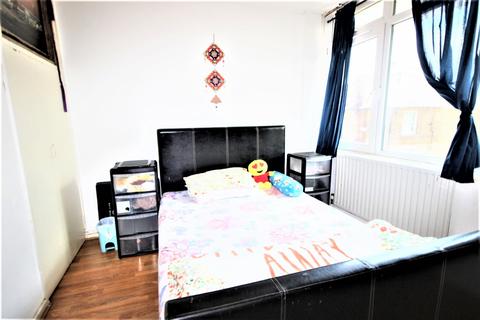 2 bedroom flat for sale, Insley House, E3 3AR