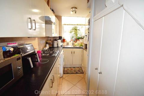 3 bedroom terraced house for sale - Brent Park Road