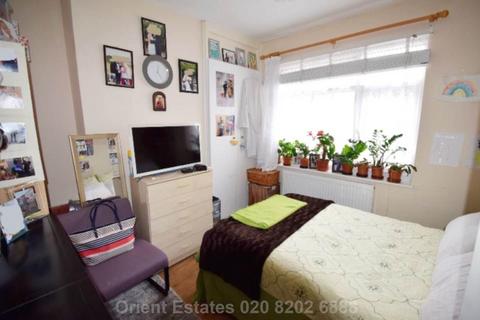 3 bedroom terraced house for sale, Brent Park Road