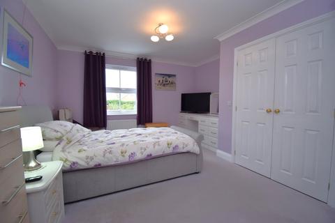 2 bedroom apartment for sale - Jennery Lane, Burnham, Buckinghamshire, SL1