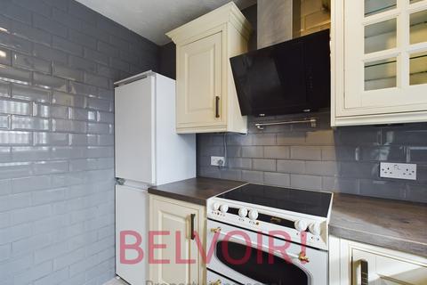 3 Bellingham Grove, Stoke-on-trent, ST1 6UX