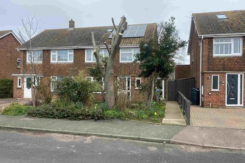 3 bedroom semi-detached house to rent, Donald Moor Avenue, Teynham, Sittingbourne, Kent, ME9