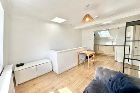 1 bedroom flat to rent, Sutherland Avenue, London W9
