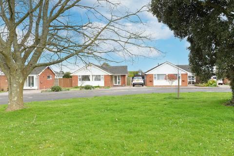 2 bedroom bungalow for sale, Roebuck Close, New Milton, Hampshire, BH25