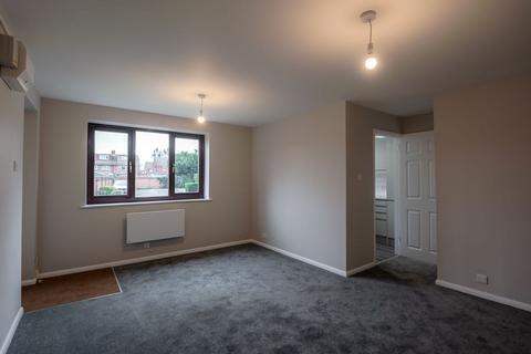 1 bedroom apartment for sale - Bishops Court, 2 Wolsey Road, Sunbury-on-Thames, Middlesex, TW16 7TW