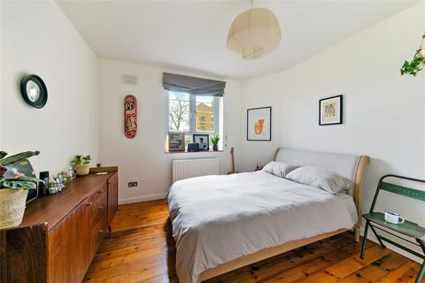 2 bedroom apartment for sale - Gascoyne House, Gascoyne Road, London, E9