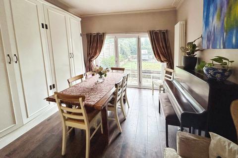 41 Devonshire Road, Salford, M6 8HZ
