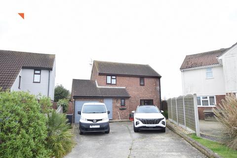 3 bedroom detached house for sale, Edgware Road, Clacton-on-Sea