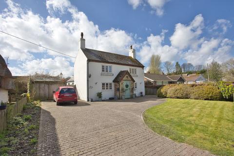 3 bedroom detached house for sale, Easole Street, Nonington, CT15