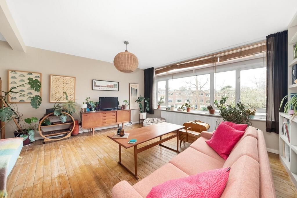Hall Drive, Sydenham, London, SE26 4 bed townhouse for sale £900,000