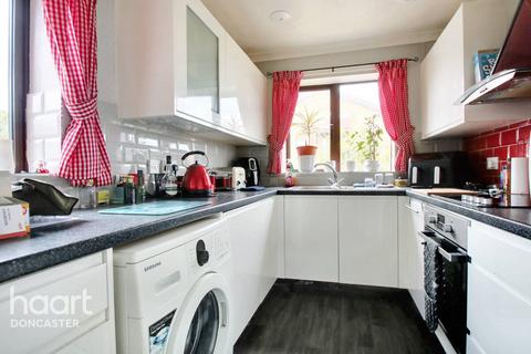 65 Ash Dale Road, Warmsworth, Doncaster, DN4 9NG